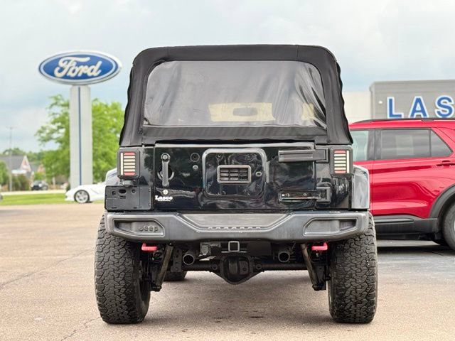 Used 2016 Jeep Wrangler Unlimited Rubicon AWD/4WD image 36