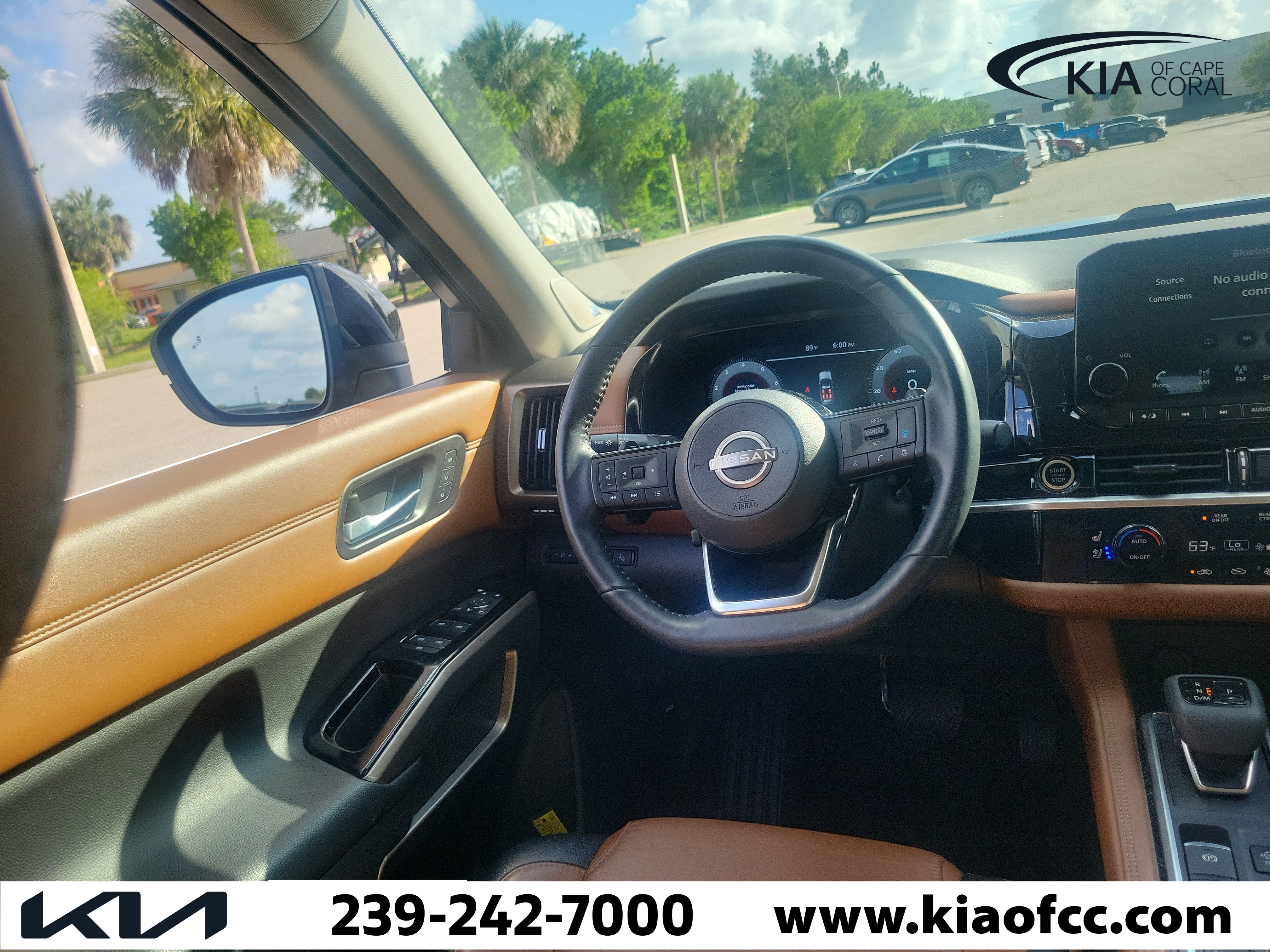 Used 2024 Nissan Pathfinder Platinum FWD image 21