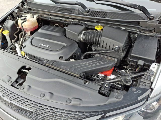 Certified 2019 Chrysler Pacifica Touring-L Plus w/ Advanced Safetytec Group FWD image 32