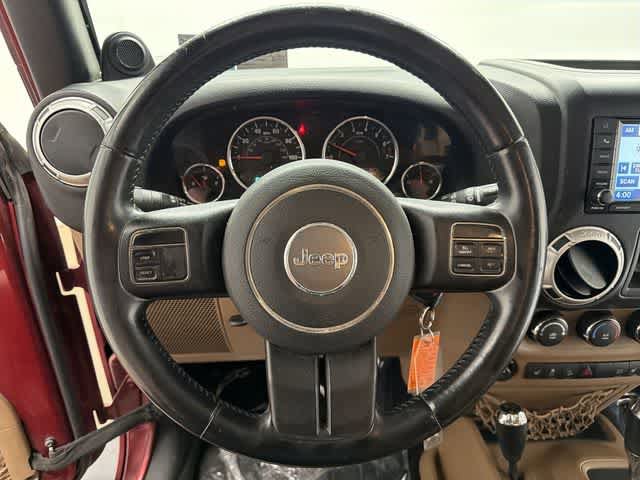Used 2012 Jeep Wrangler Unlimited Rubicon w/ Dual Top Group AWD/4WD image 7
