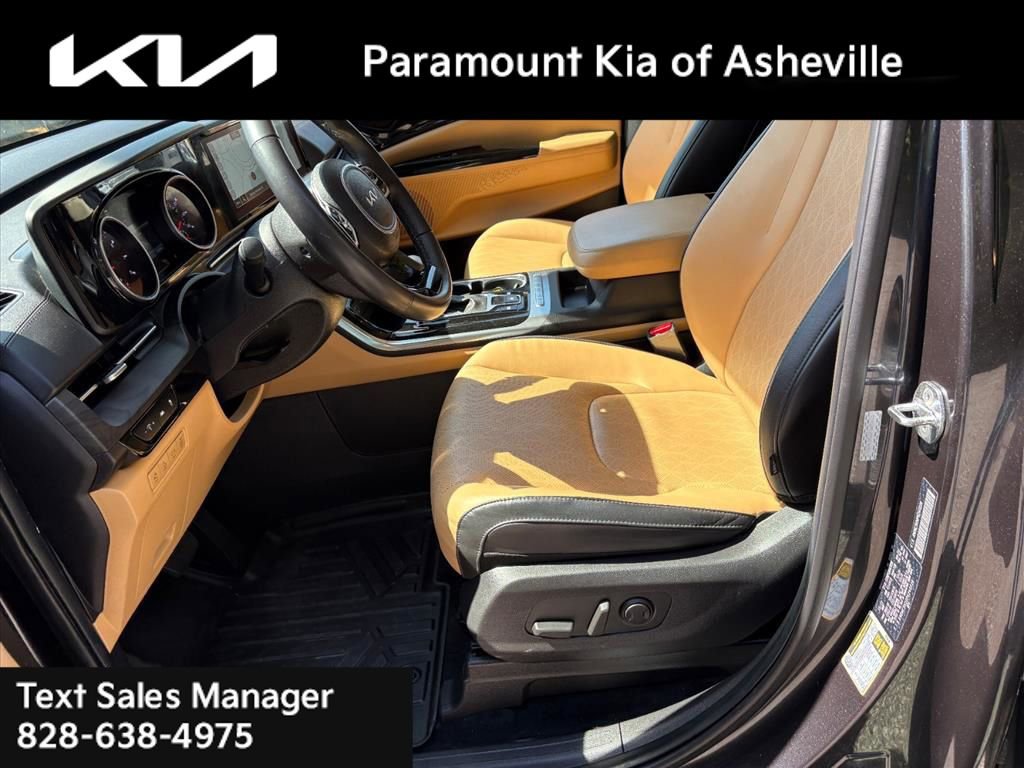 Certified 2023 Kia Carnival EX image 18