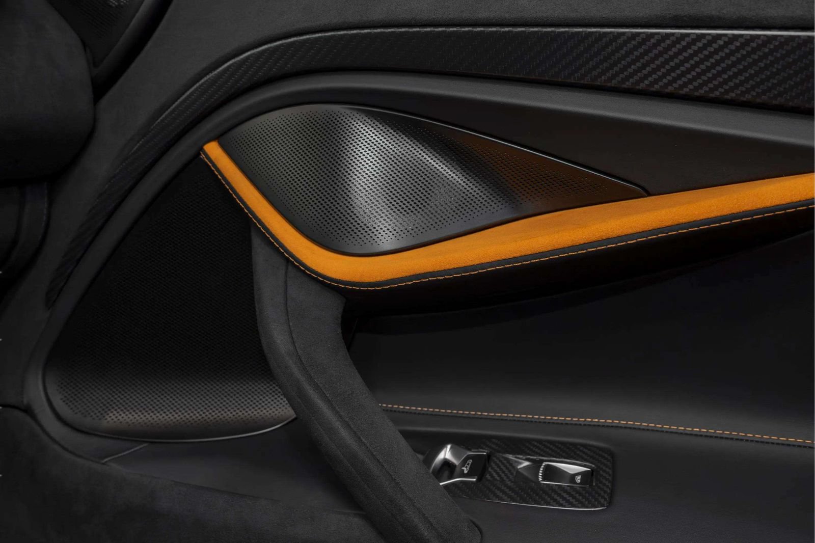 Used 2024 McLaren 750S Spider RWD image 42
