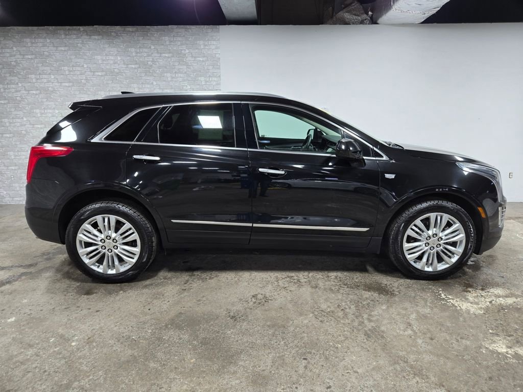 Used 2019 Cadillac XT5 Premium Luxury image 3