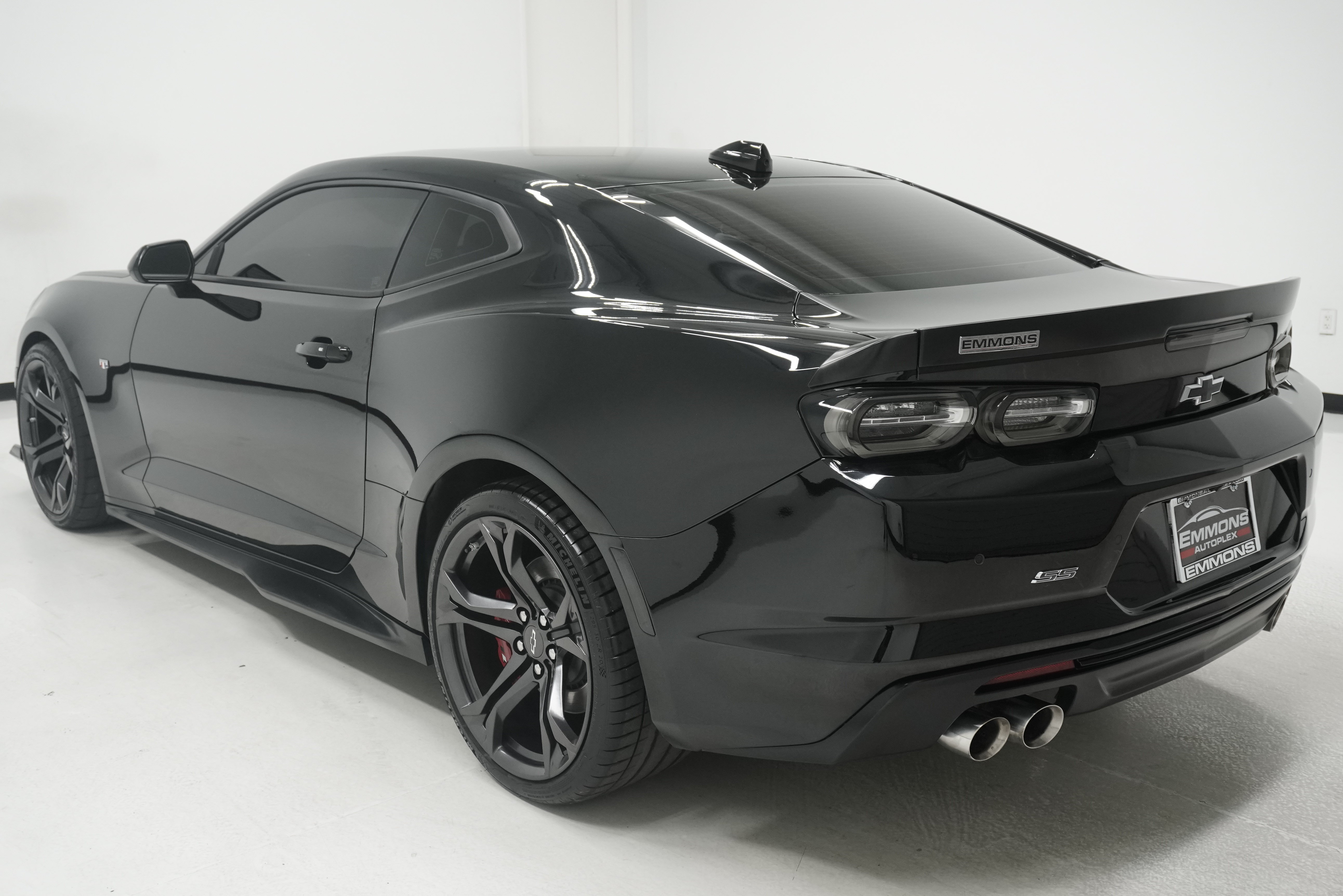 Used 2022 Chevrolet Camaro SS RWD image 6