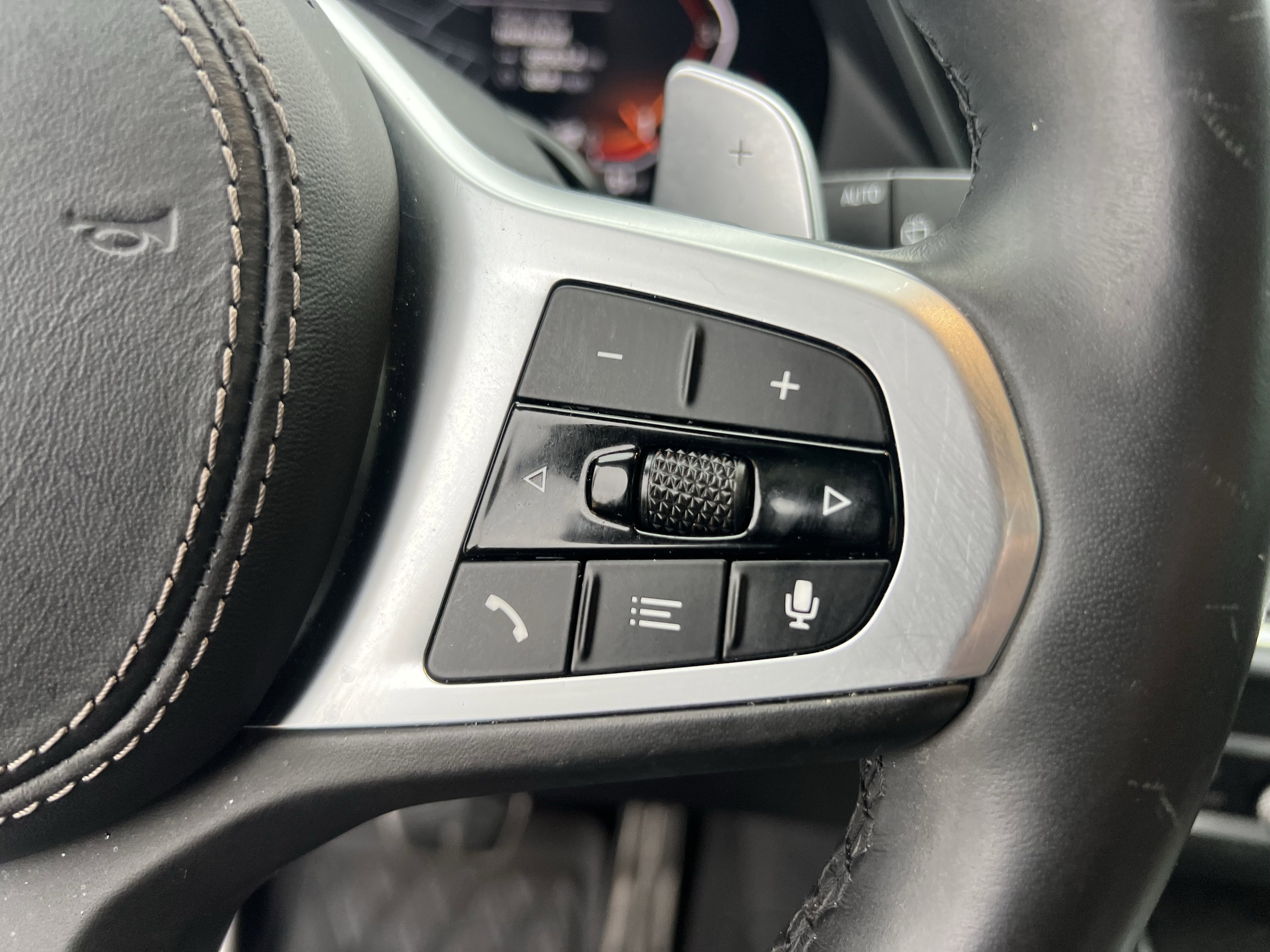 Used 2019 BMW X5 xDrive40i w/ M Sport Package image 22