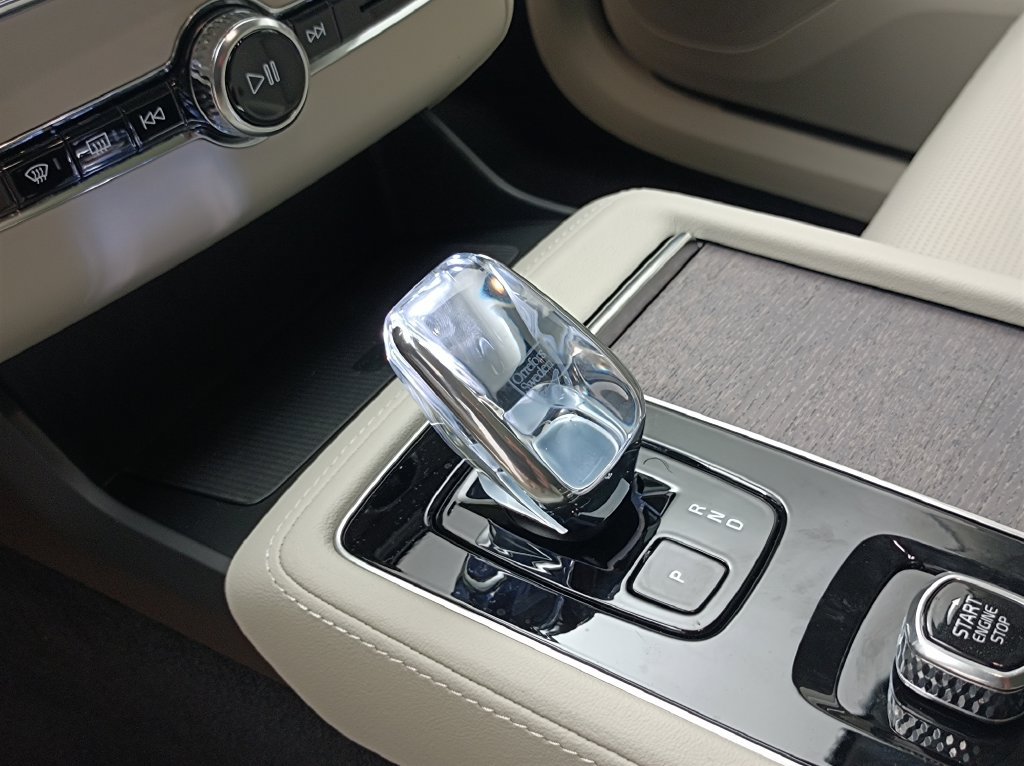 New 2027 Volvo XC90 T8 Ultra AWD/4WD image 19