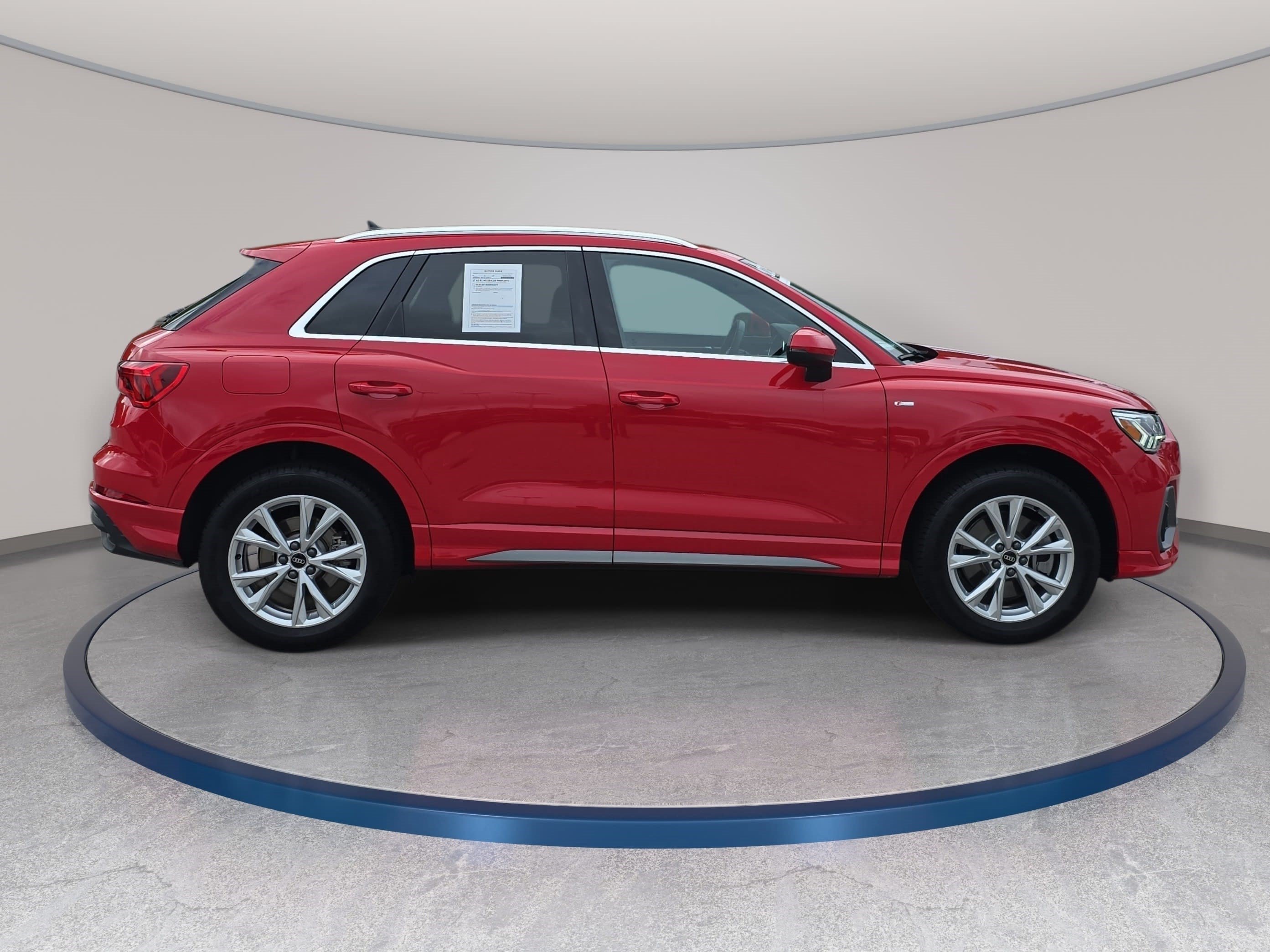 Certified 2025 Audi Q3 2.0T Premium Plus w/ Premium Plus Package AWD/4WD image 4