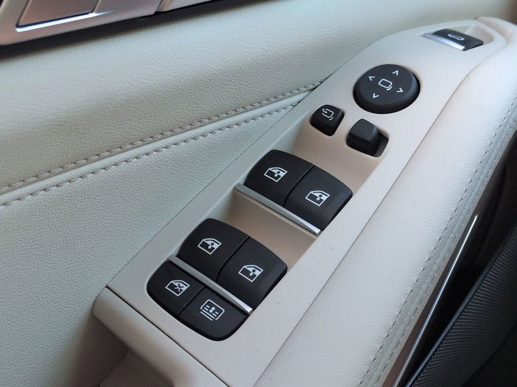 New 2026 BMW X7 xDrive40i w/ M Sport Package image 24