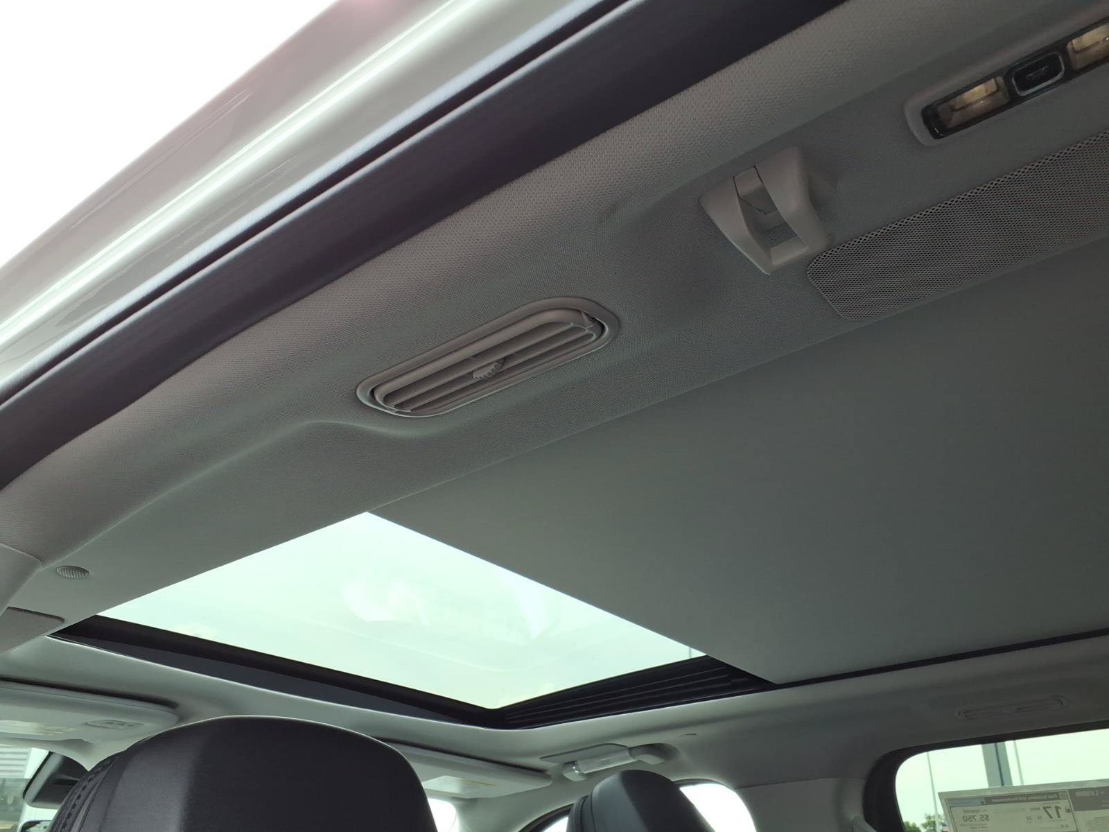 New 2027 Lincoln Navigator Reserve AWD/4WD image 6