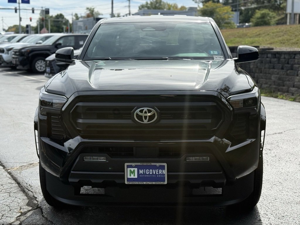 Certified 2025 Toyota Tacoma SR5 image 9