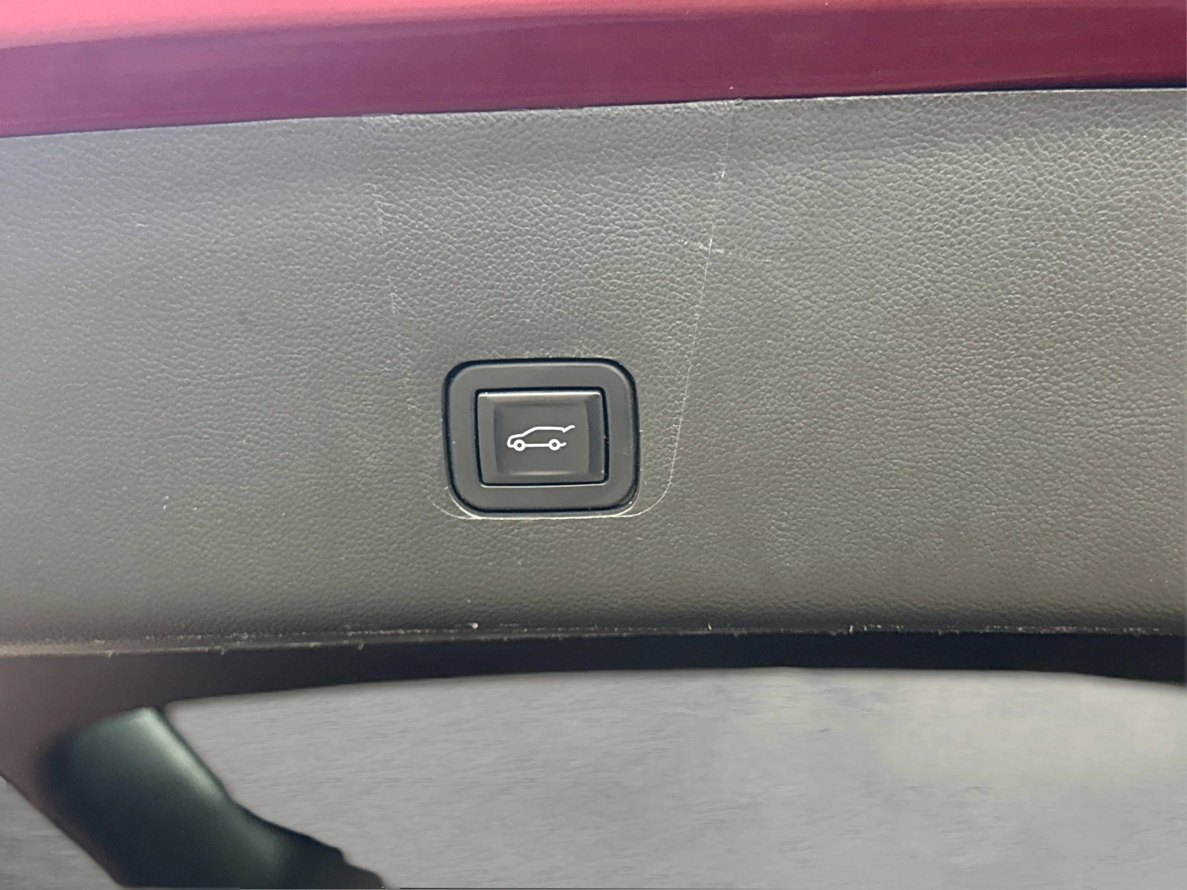 Used 2021 Chevrolet Traverse LT image 19