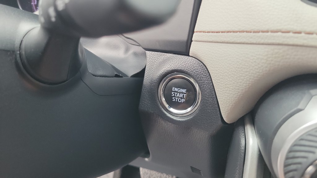 Used 2024 Toyota RAV4 XLE FWD image 22