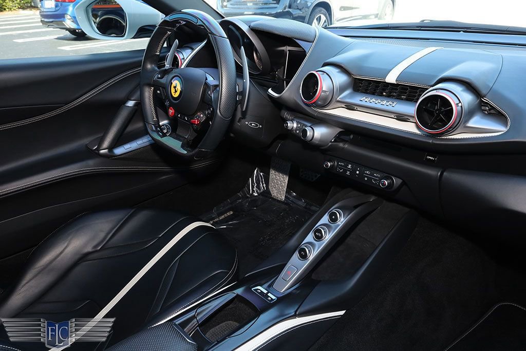 Used 2020 Ferrari 812 Superfast image 17