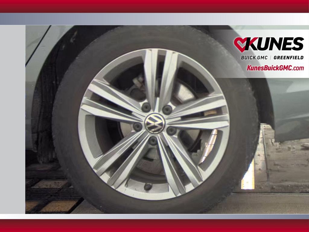 Used 2024 Volkswagen Jetta SE FWD image 28