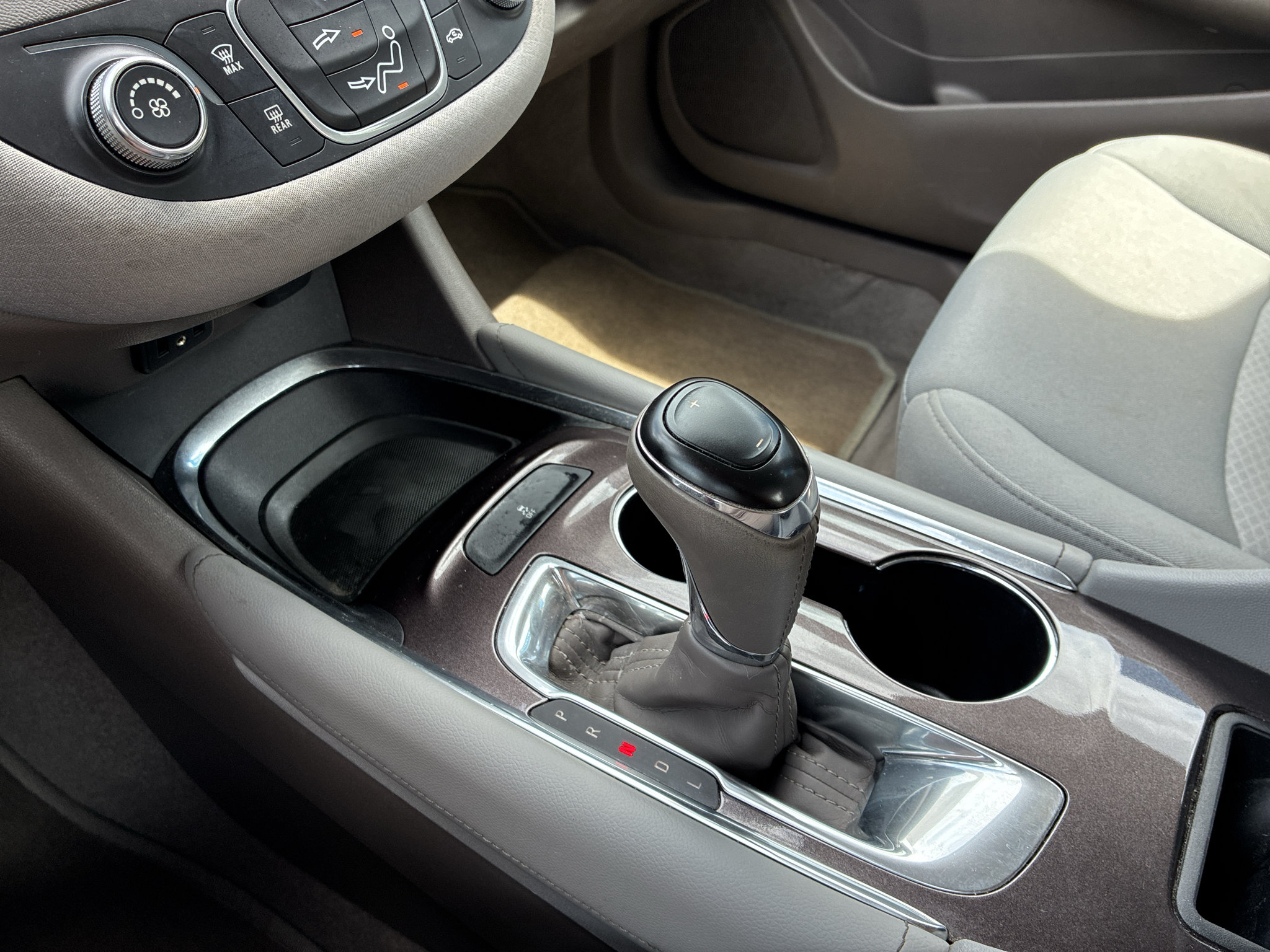 Used 2018 Chevrolet Malibu LT FWD image 33