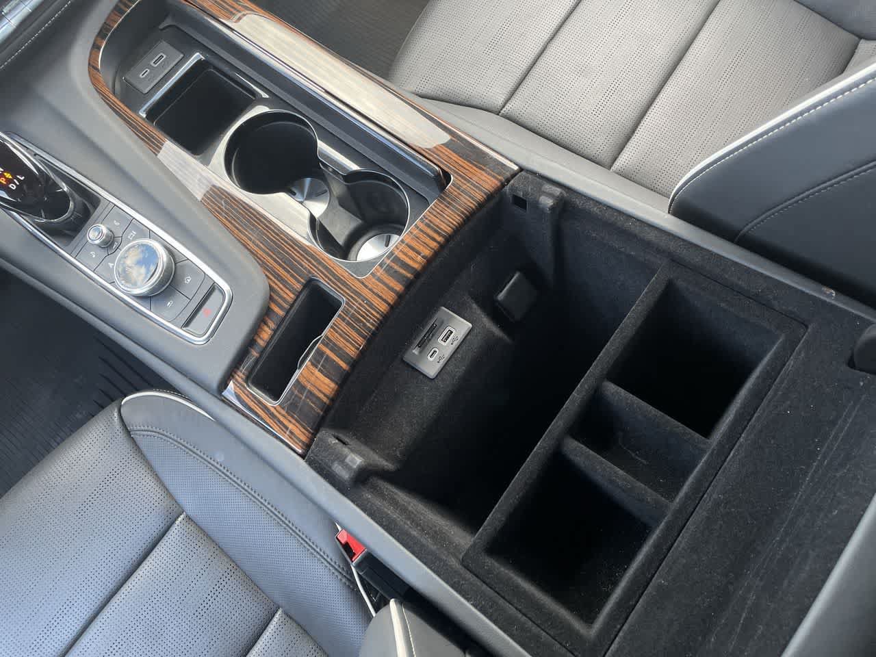 Used 2023 Cadillac Escalade Premium Luxury w/ Performance Package AWD/4WD image 28
