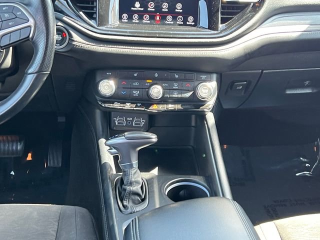 Used 2023 Dodge Durango SXT image 17