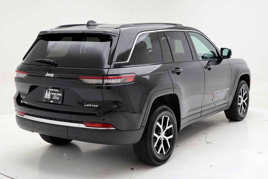Used 2025 Jeep Grand Cherokee Limited AWD/4WD image 8