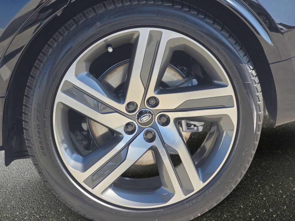 New 2026 Land Rover Discovery Limited Edition image 36