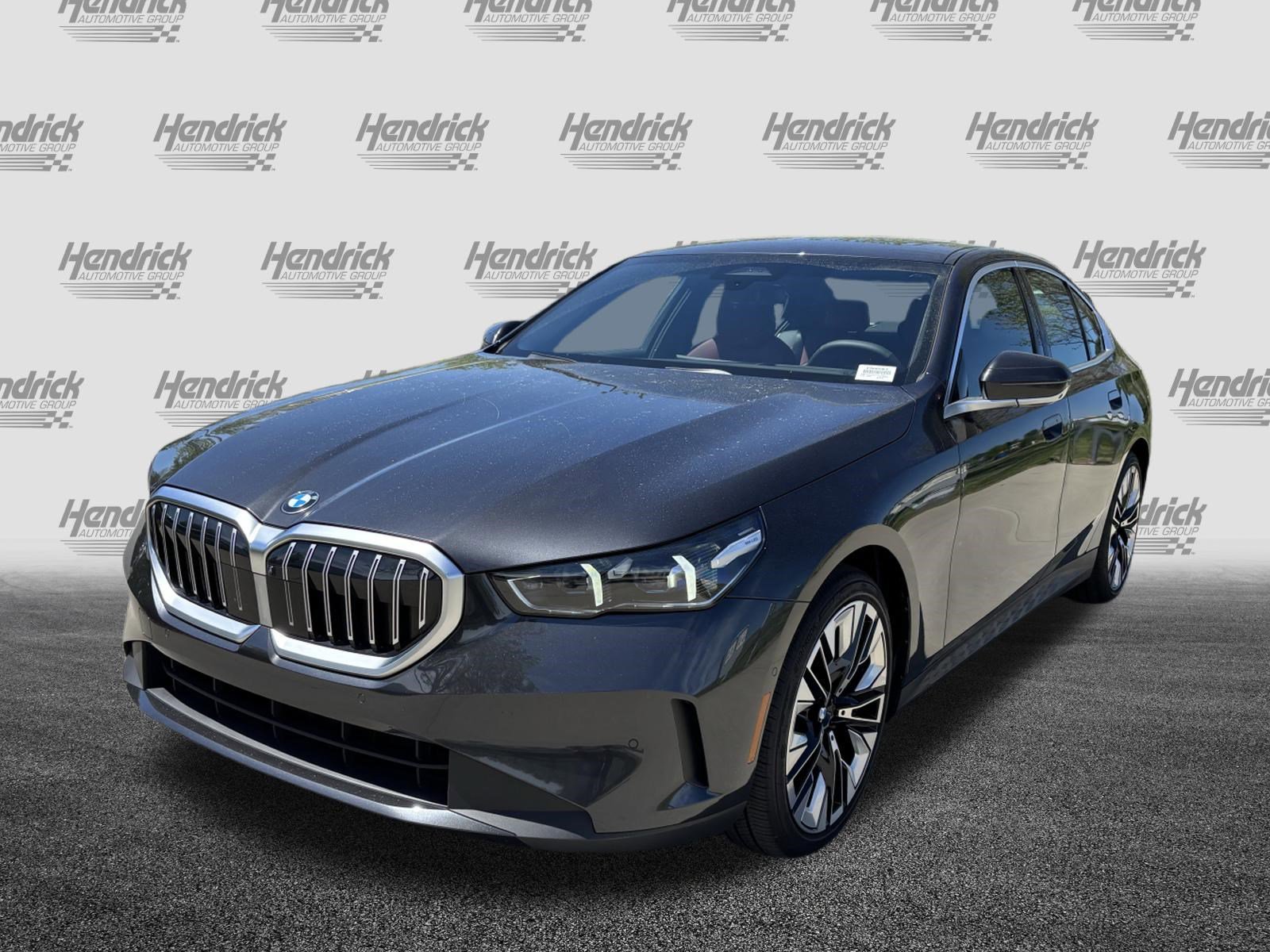 Certified 2025 BMW 530i image 5
