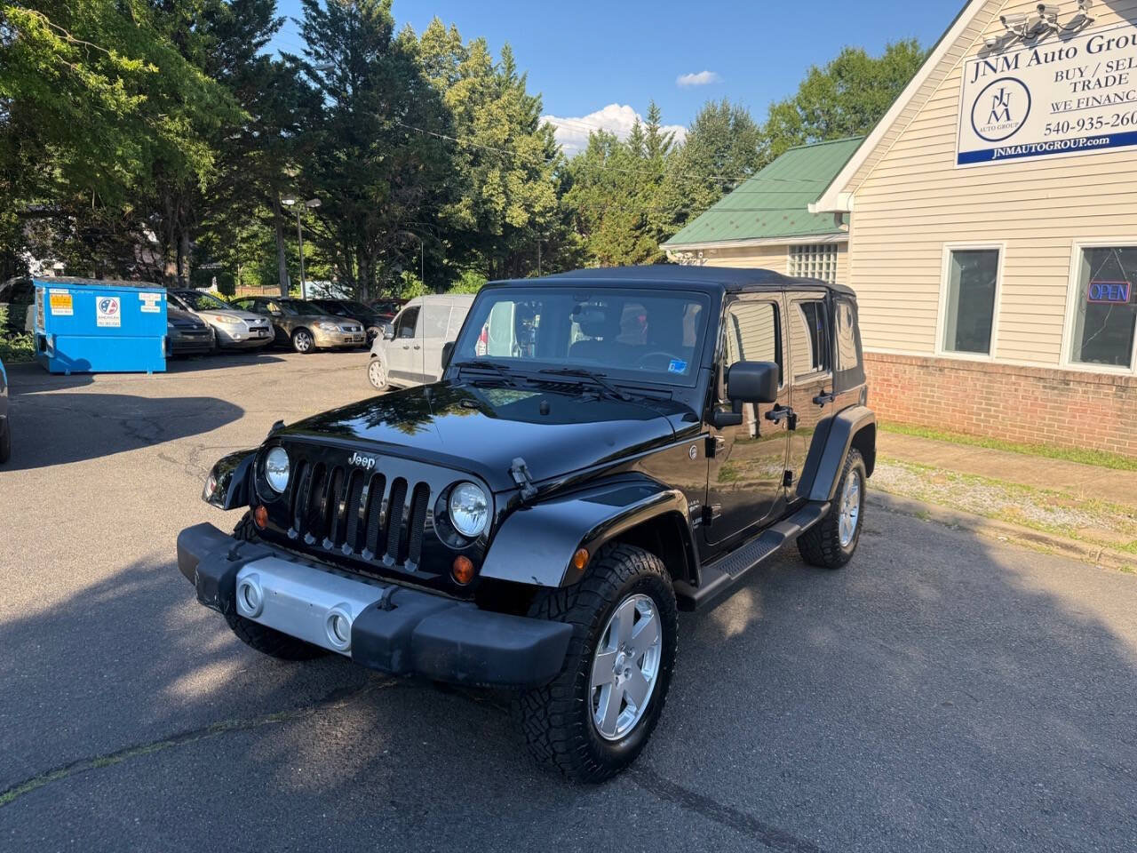 Used 2012 Jeep Wrangler Unlimited Sahara w/ Connectivity Group AWD/4WD image 4