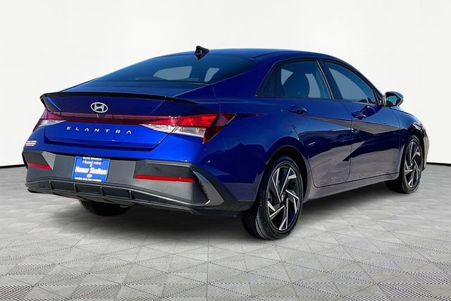 Certified 2025 Hyundai Elantra Sport w/ Cargo Package image 12
