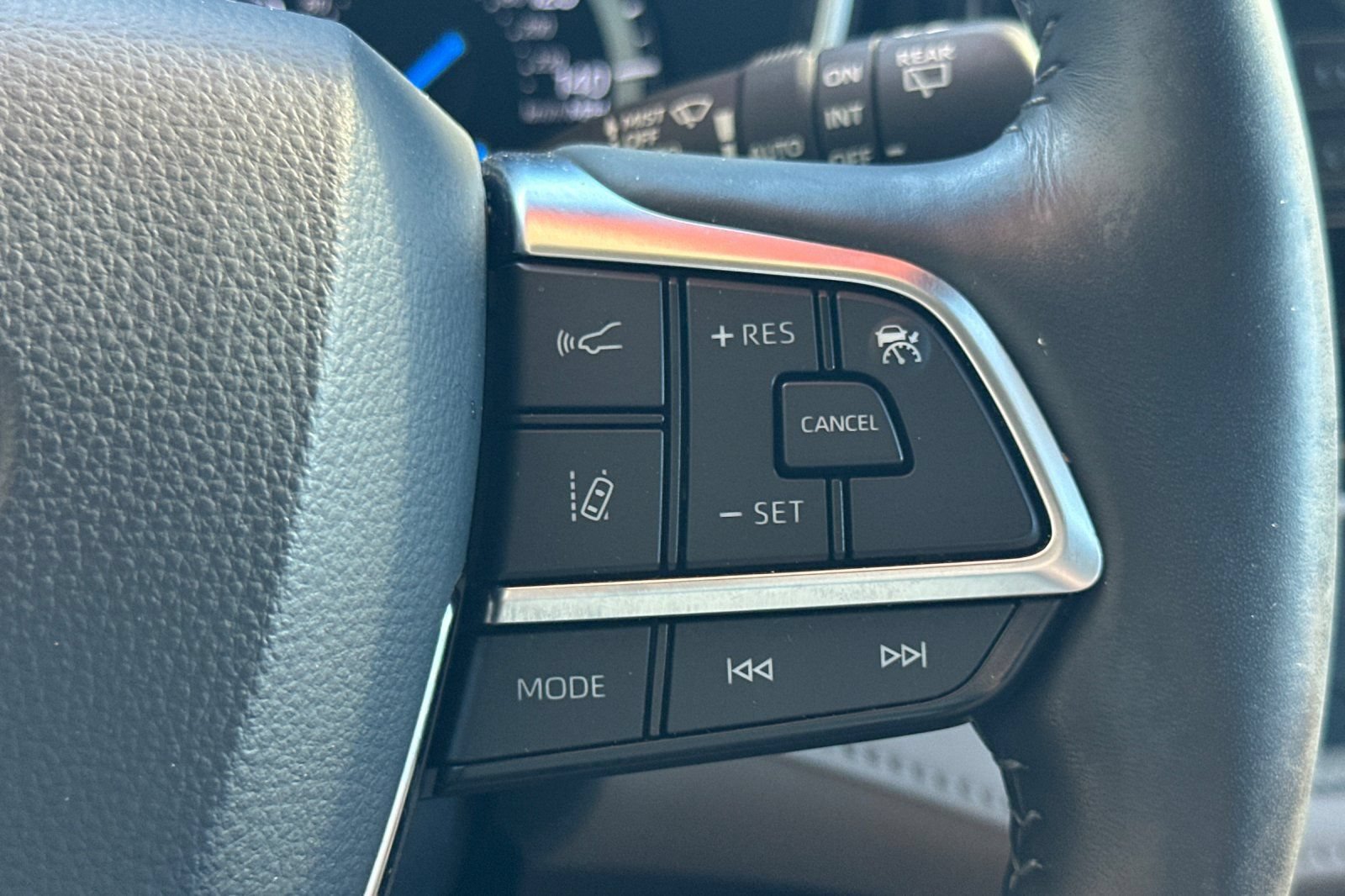 Certified 2021 Toyota Highlander Platinum AWD/4WD image 31