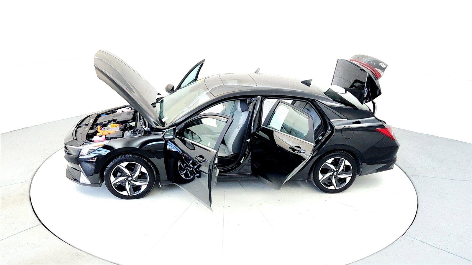 Used 2023 Hyundai Elantra Limited image 22