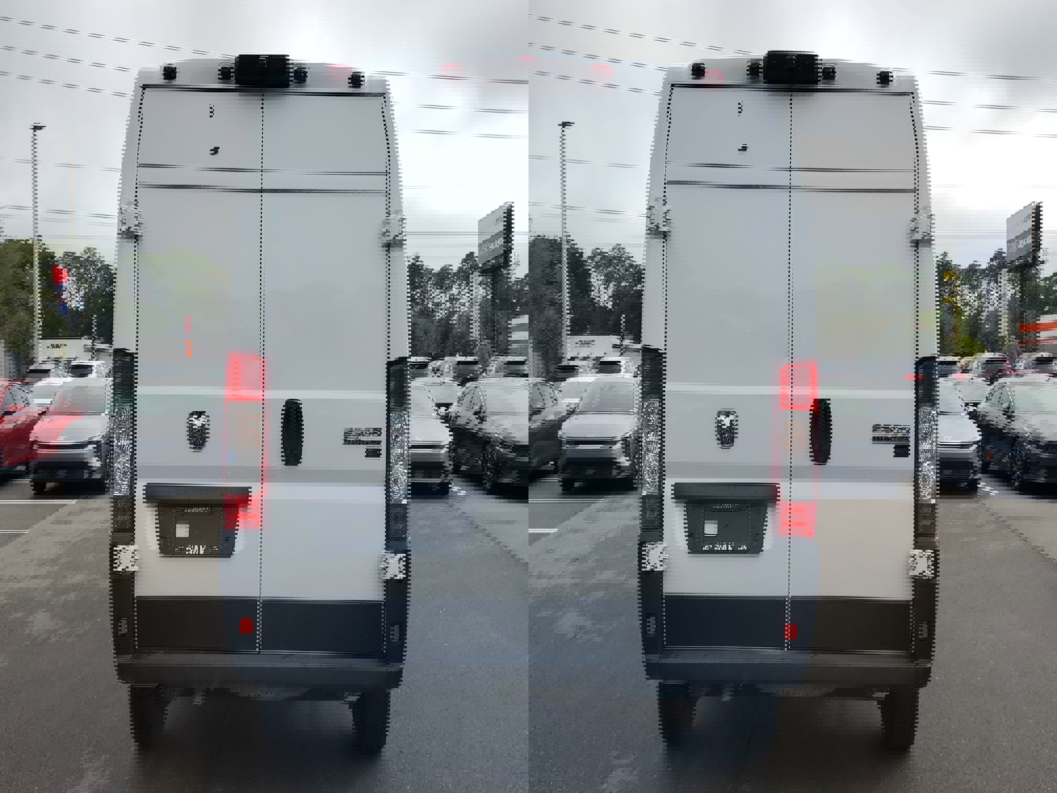 Used 2025 RAM ProMaster 2500 w/ Convenience Group image 5