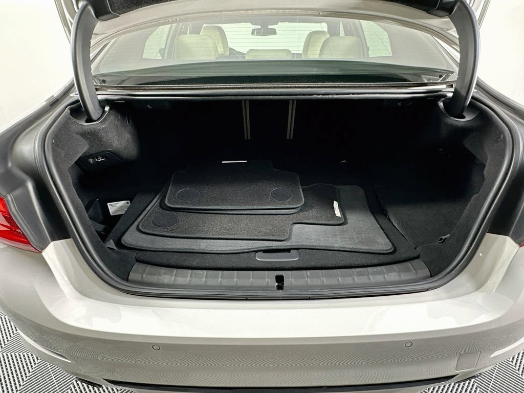 Used 2018 BMW 530e RWD image 27