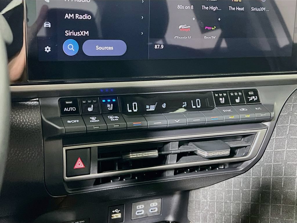 Certified 2025 Toyota Camry XLE w/ Premium Plus Package AWD/4WD image 14