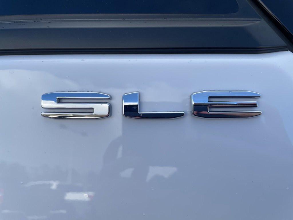 Certified 2022 GMC Terrain SLE w/ Driver Convenience Package image 9