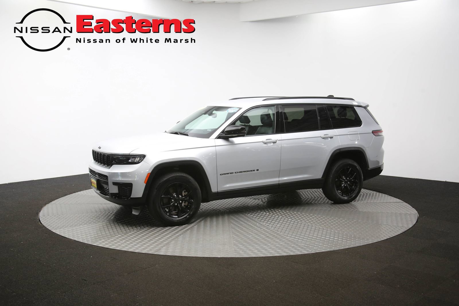 Used 2024 Jeep Grand Cherokee L Laredo image 76