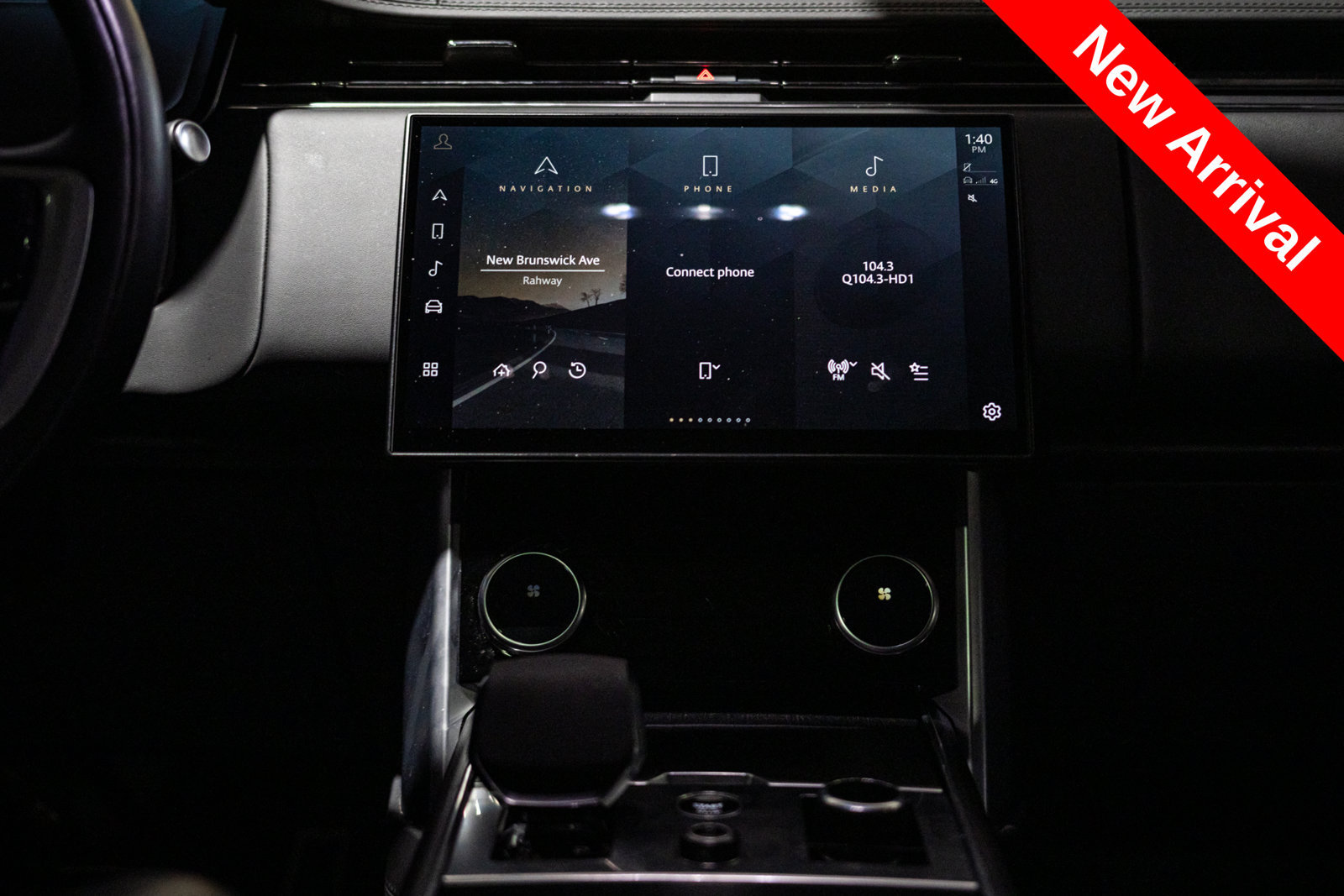 Used 2023 Land Rover Range Rover Long Wheelbase SE AWD/4WD image 16