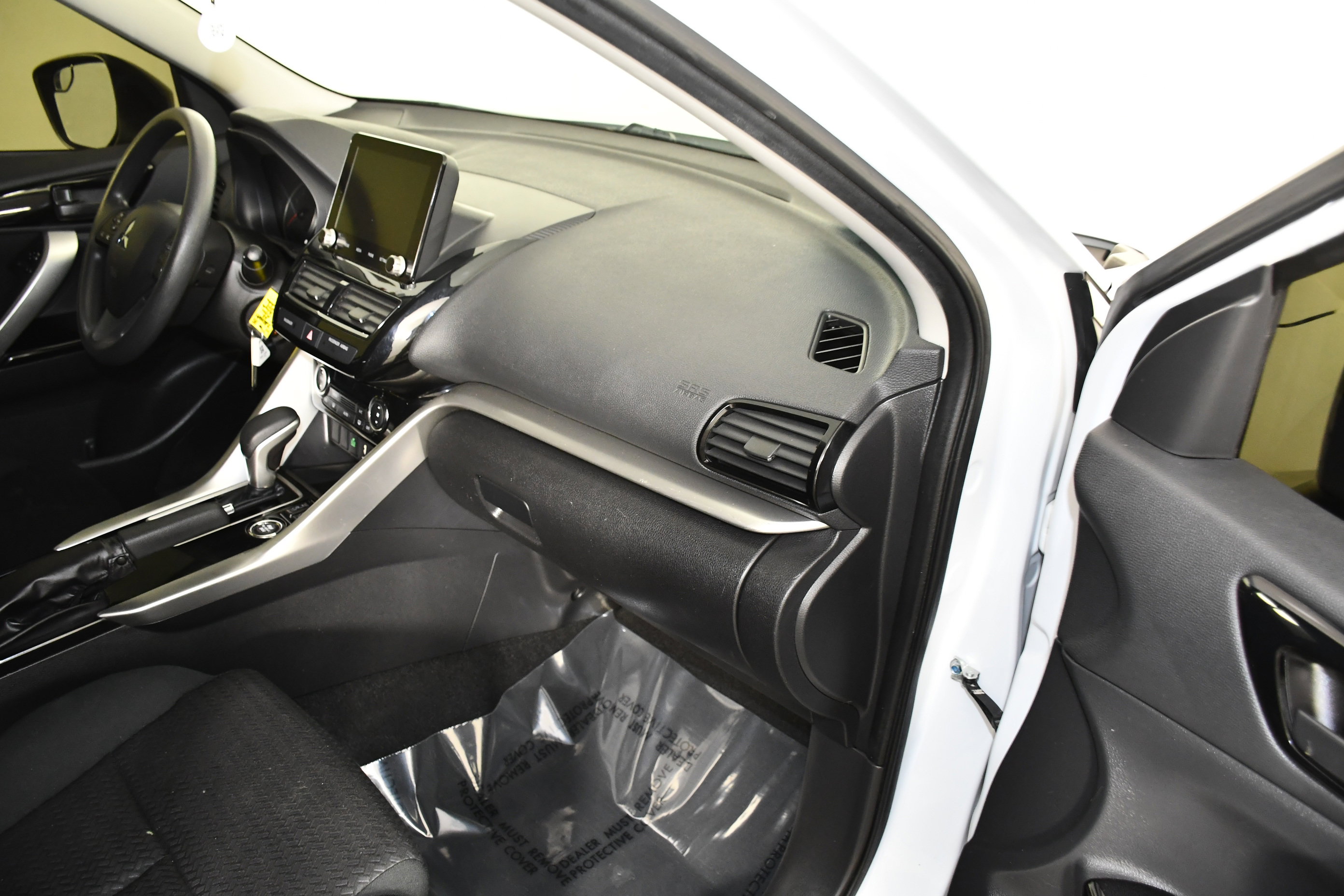 Used 2022 Mitsubishi Eclipse Cross LE image 39