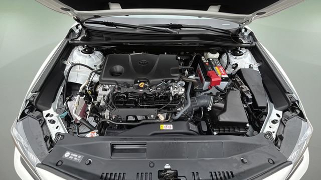 Used 2022 Toyota Camry SE w/ Convenience Package FWD image 32