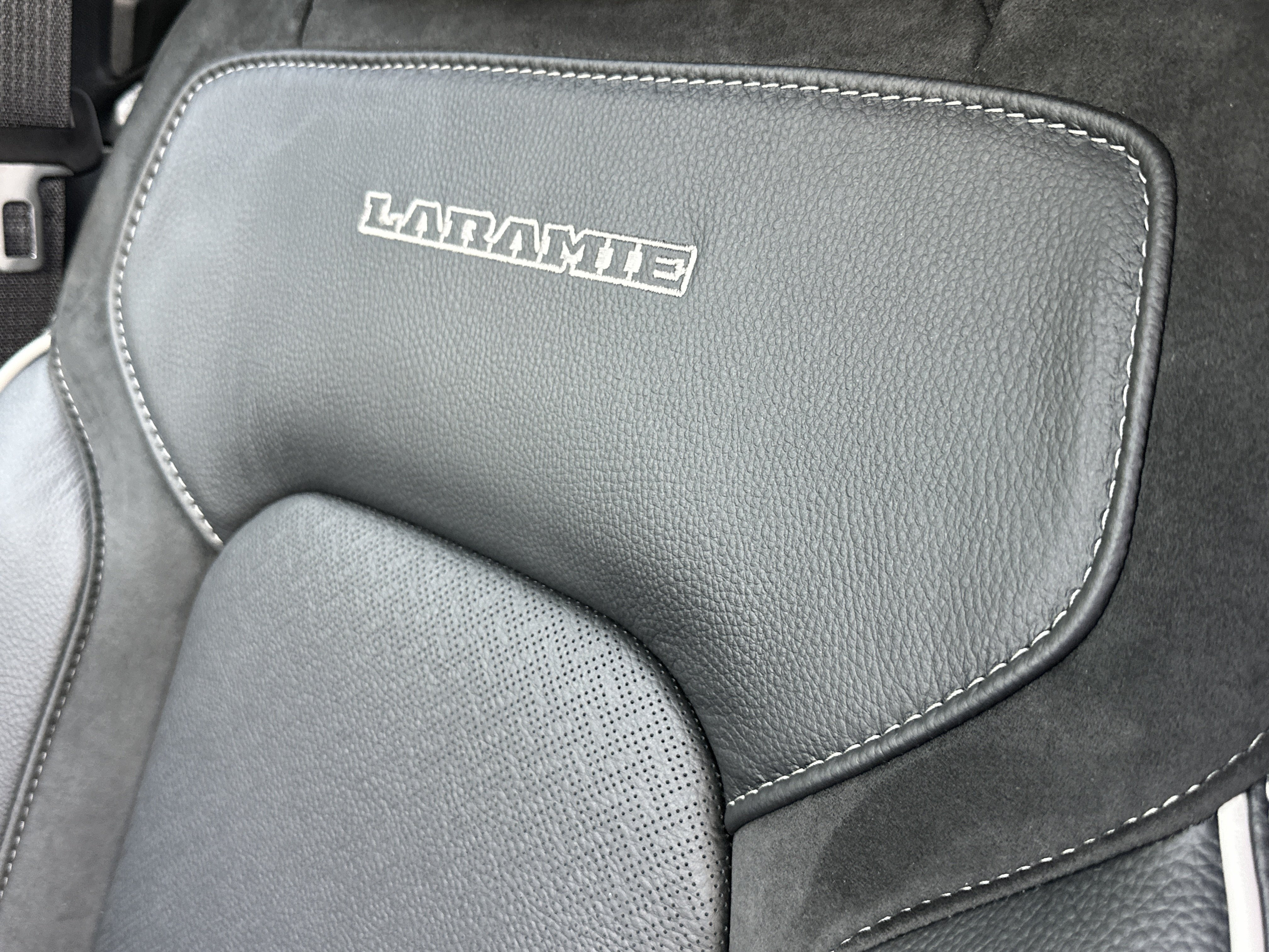 New 2027 RAM 1500 Laramie AWD/4WD image 5