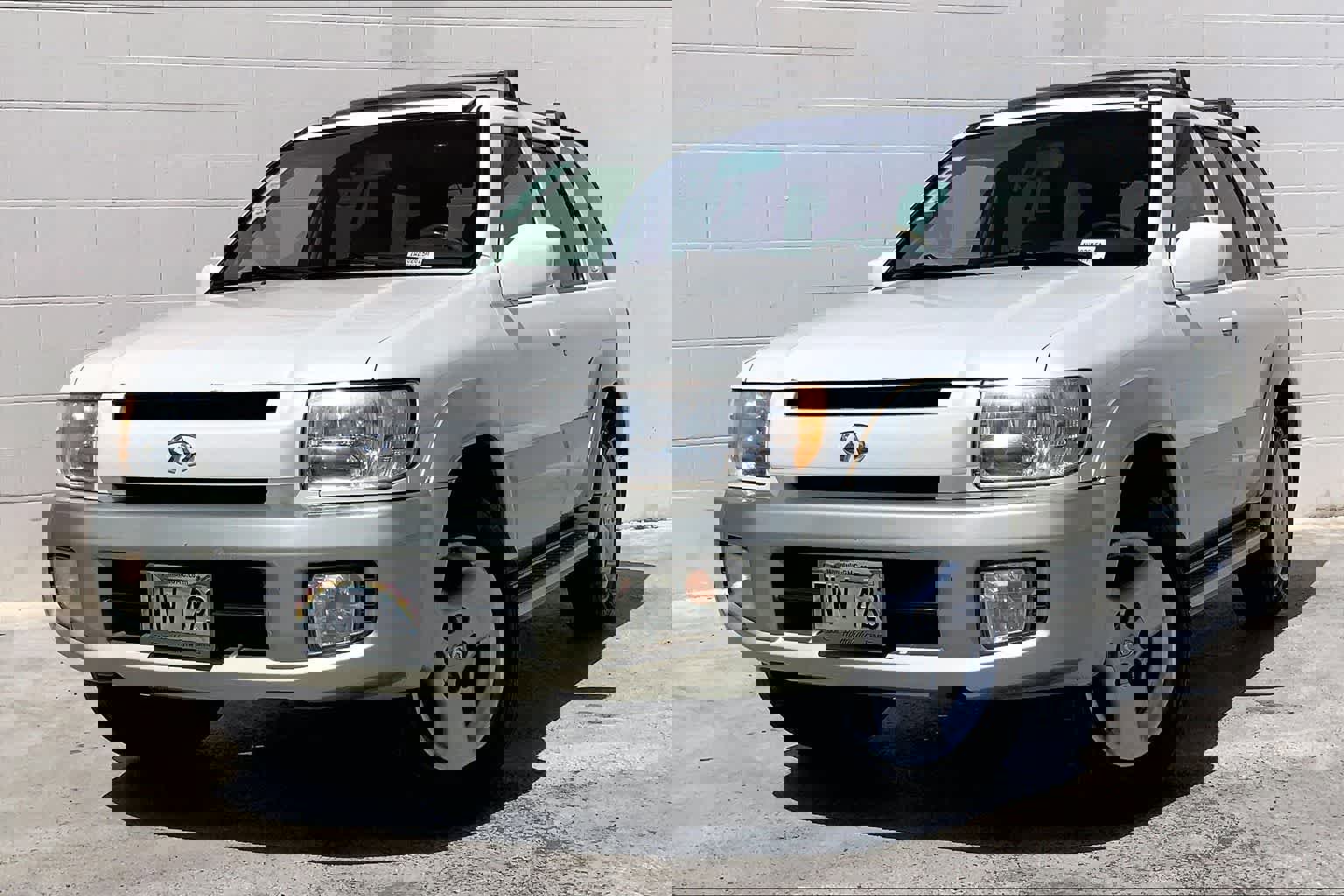 Used 2001 INFINITI QX4 2WD image 1