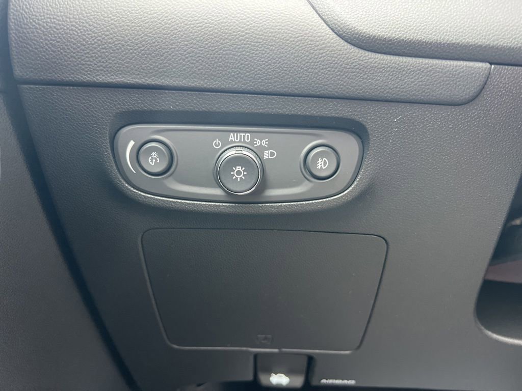 Used 2022 Buick Encore GX Preferred w/ Cold Weather Comfort Package image 21