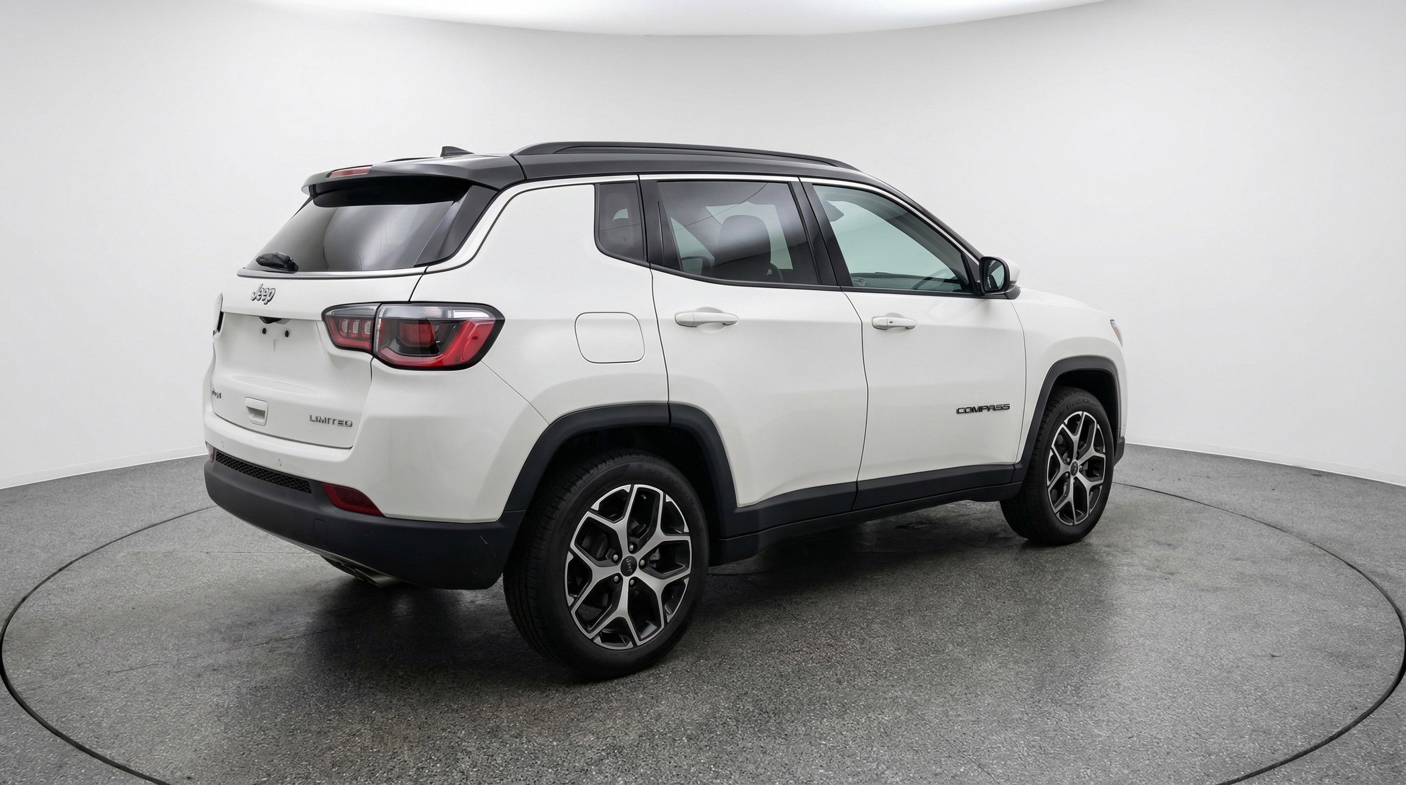 Used 2025 Jeep Compass Limited AWD/4WD image 9