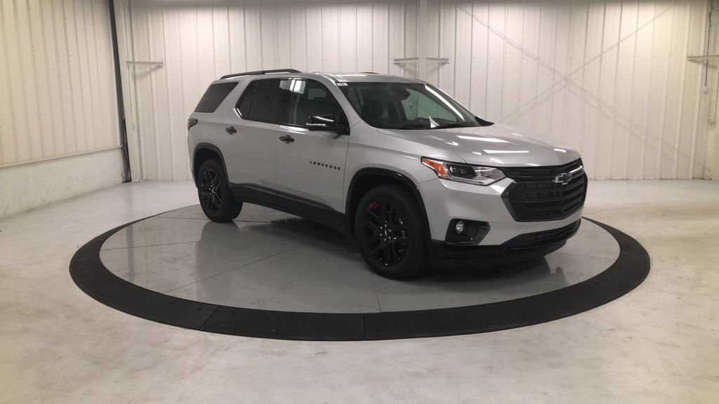 Used 2020 Chevrolet Traverse Premier w/ Redline Edition AWD/4WD image 2