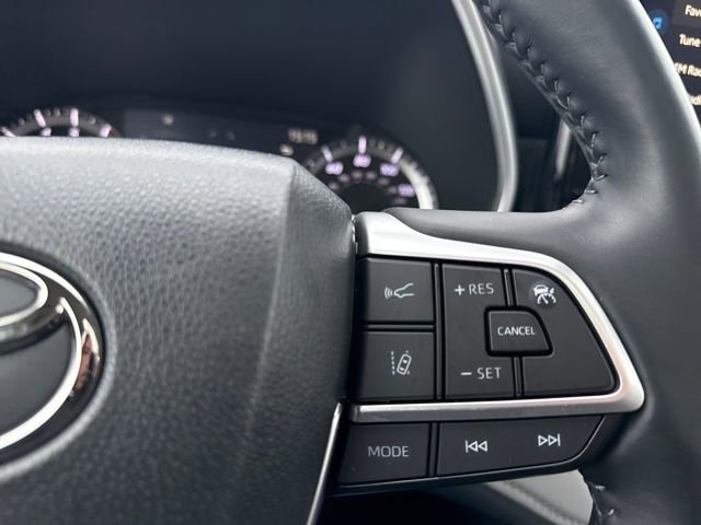 Used 2023 Toyota Highlander L image 29