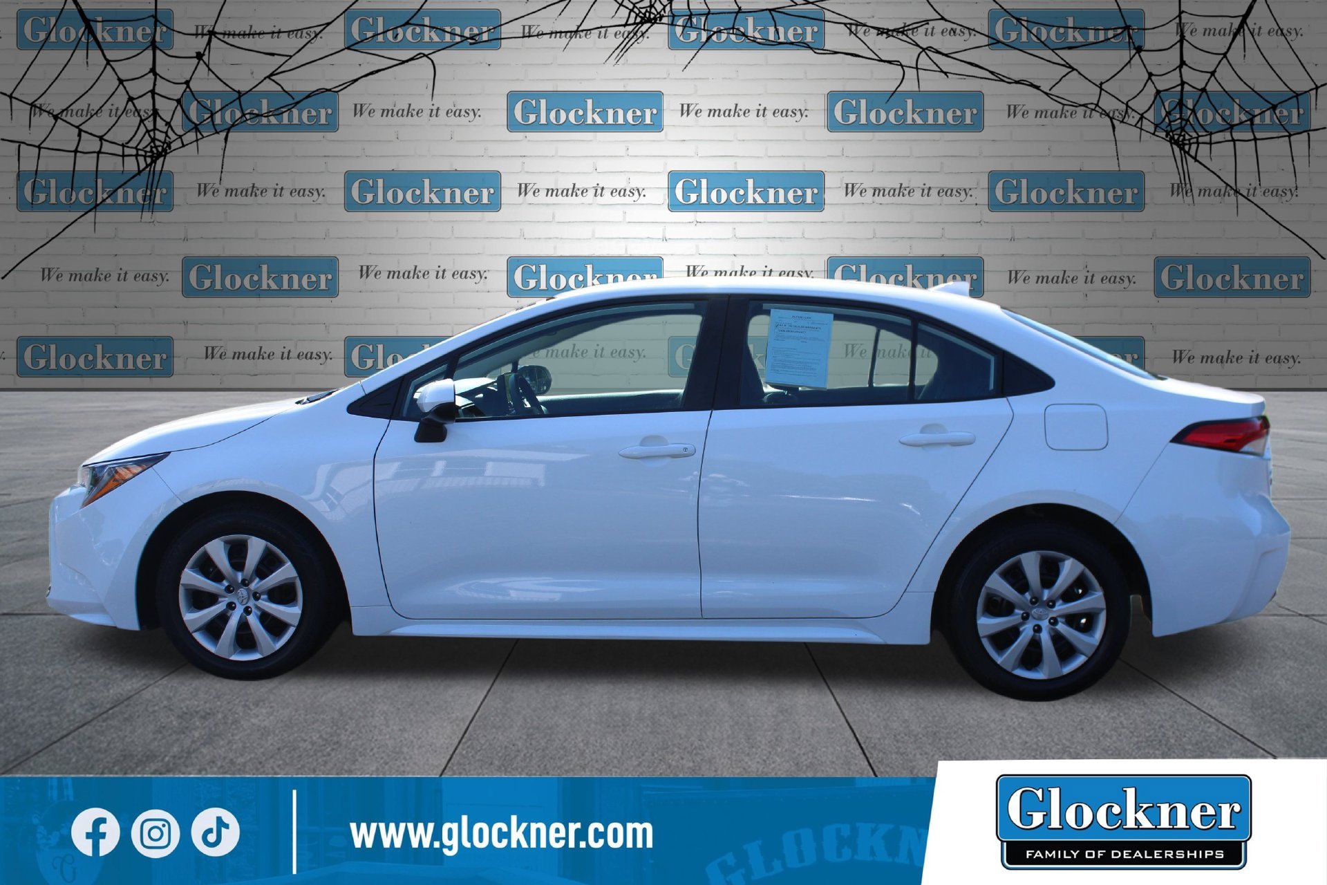 Used 2025 Toyota Corolla LE FWD image 9