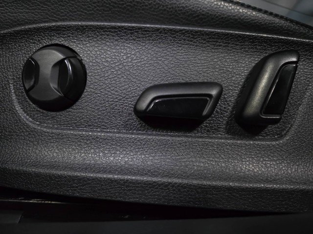 Used 2017 Volkswagen Passat 1.8T R-Line image 27