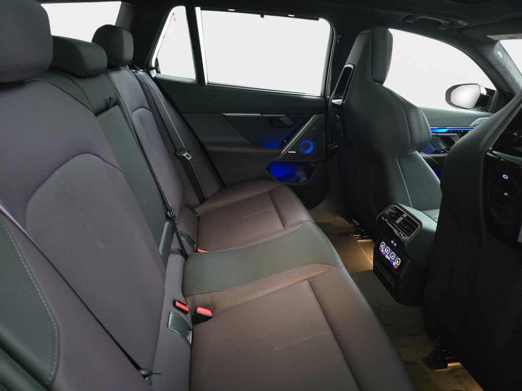 New 2027 BMW M5 Touring AWD/4WD image 11