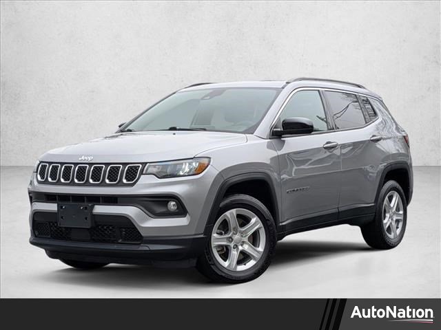 Used 2023 Jeep Compass Latitude w/ Sun and Sound Group AWD/4WD image 1