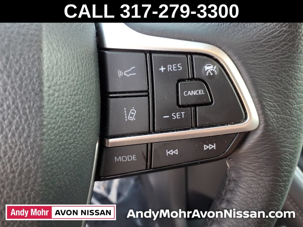 Used 2025 Toyota Sienna XLE FWD image 27