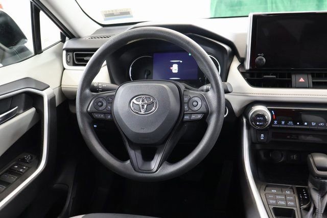 Used 2024 Toyota RAV4 XLE image 17