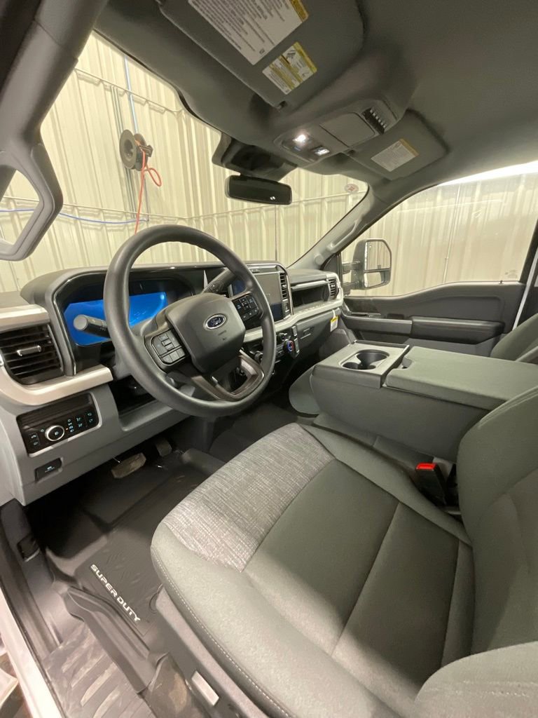 New 2026 Ford F350 XLT w/ XLT Premium Package AWD/4WD image 9