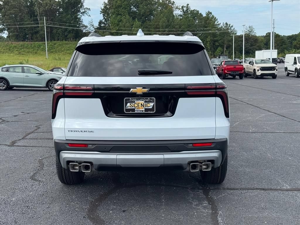 New 2027 Chevrolet Traverse LT w/ Driver Confidence Package FWD image 4